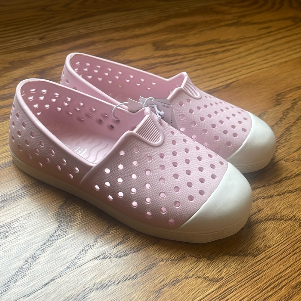 Old navy sz 11 sandals kids girls pink water shoes NWT